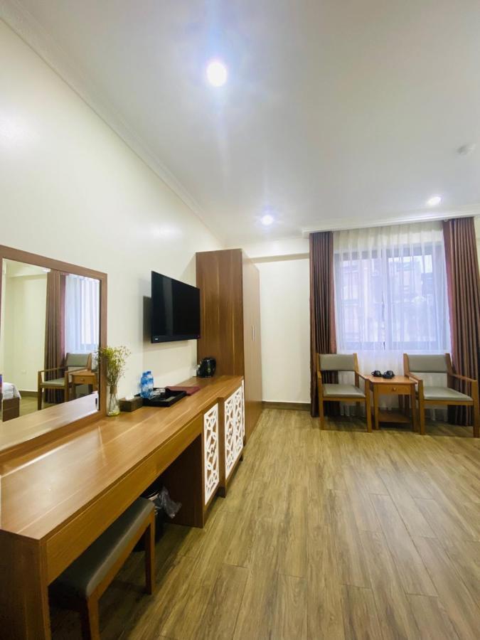 White Crown Hotel Халонг Екстер'єр фото