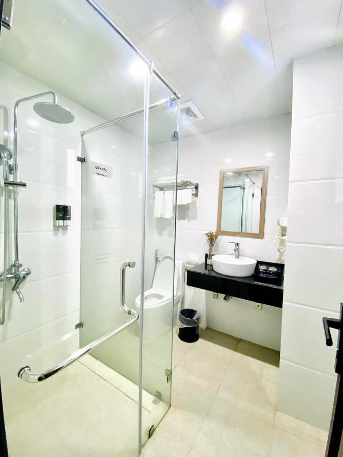 White Crown Hotel Халонг Екстер'єр фото